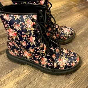 Flower boots